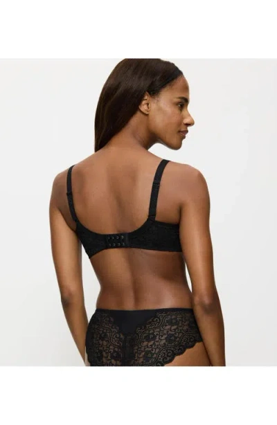 Triumph Amourette Wireless Minimizer In Black