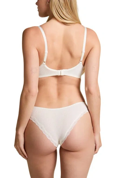 Hunkemoller Lola Padded Non-wired Bra In White