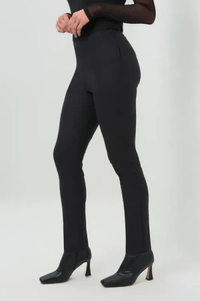 Anatomie Embossed Ruby Ultra Light Pull-on In Black