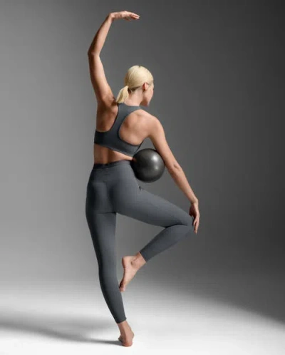 2xu Form Stash Hi-rise Comp Tight In Gray