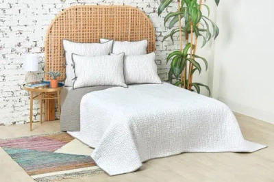 Carol & Frank Polly Quilt In White
