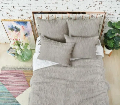 Carol & Frank Polly Quilt In White