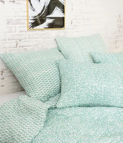 Carol & Frank Gwen Quilt In Blue