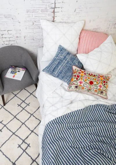 Carol & Frank Harper Quilt In White