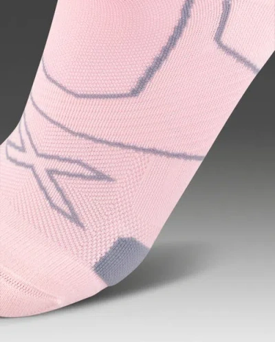 2xu Vectr Cushion No Show Socks In Pink