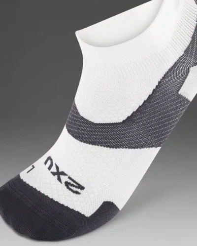 2xu Vectr Ultralight 1/4crew Socks In Gray