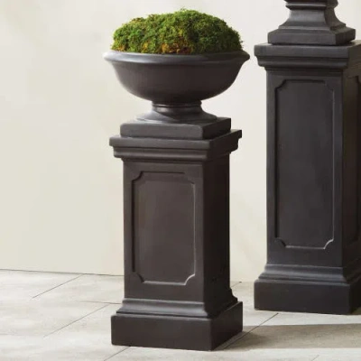 Napa Home & Garden Fibreclay Chambers Pedestal Short In Black