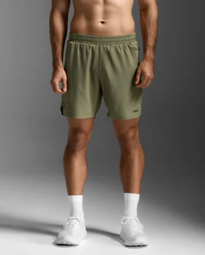 2xu Aero 7 Inch Shorts In Green