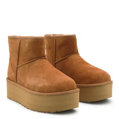 Ugg Classic Mini Platform Boots In Chestnut In Multi