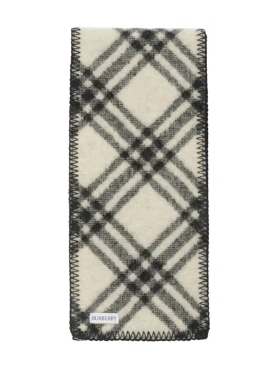 Burberry Checked Scarf In Gray