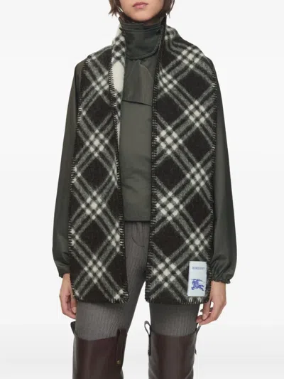 Burberry Checked Scarf In Gray
