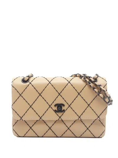 Pre-owned Chanel 2002 Wild Stitch Chain-strap Shoulder Bag In Neutral