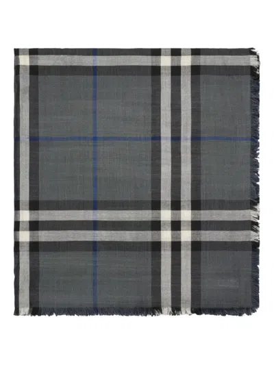 Burberry Checked Frayed Scarf In Gray
