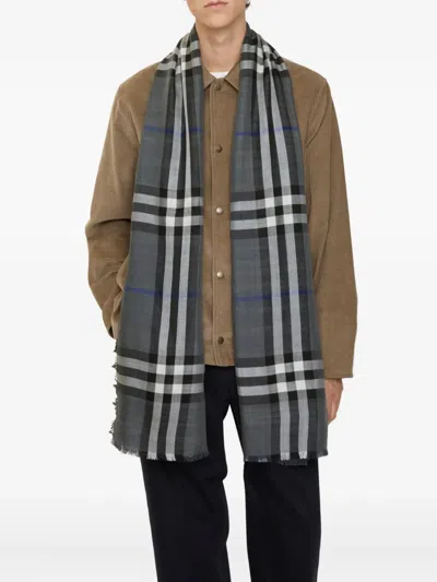 Burberry Checked Frayed Scarf In Gray