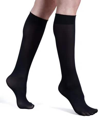 Wolford Velvet Deluxe Knee-highs In Black