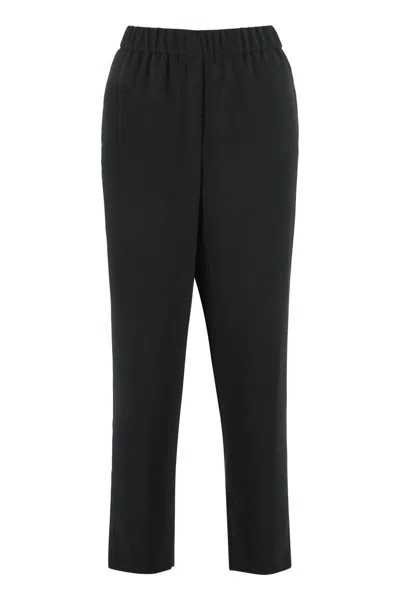Peserico Cropped Pants In Black