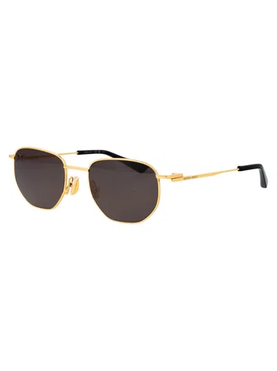 Bottega Veneta Sunglasses In Gold