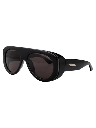 Bottega Veneta Sunglasses In Black