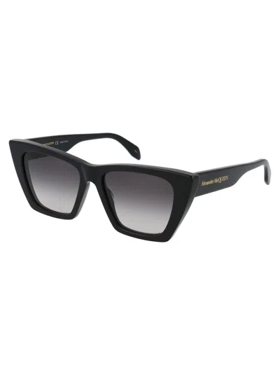 Alexander Mcqueen Logo-debossed Cat-eye Frame Sunglasses In Black