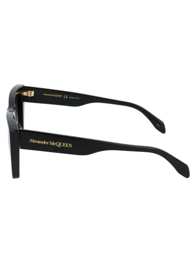 Alexander Mcqueen Logo-debossed Cat-eye Frame Sunglasses In Black