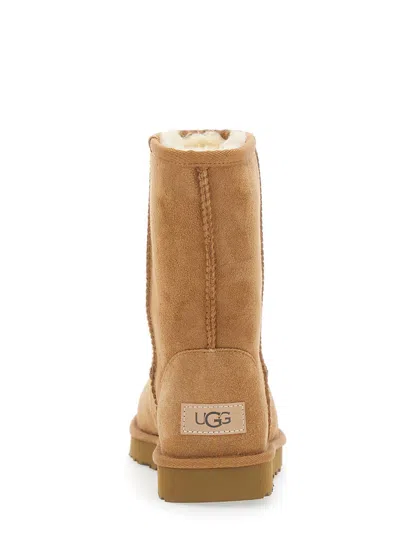 Ugg Classic Short Beige Boots With Logo Patch On The Rear And Shearling Lining In Suede Woman In Nude