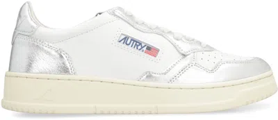 Autry Medalist Low Two-tone Sneakers In White And Metallic Silver Leather In White