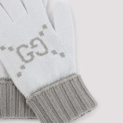 Gucci Light Grey Logo Gloves In Gray