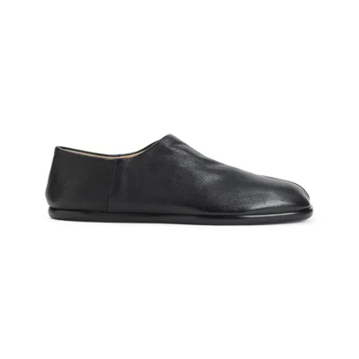 Maison Margiela Smooth Leather Loafers With Split-toe Design In Black