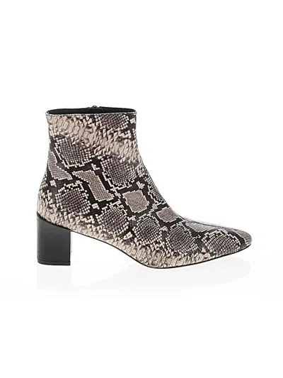 Pre-owned Vince Boots In Gray