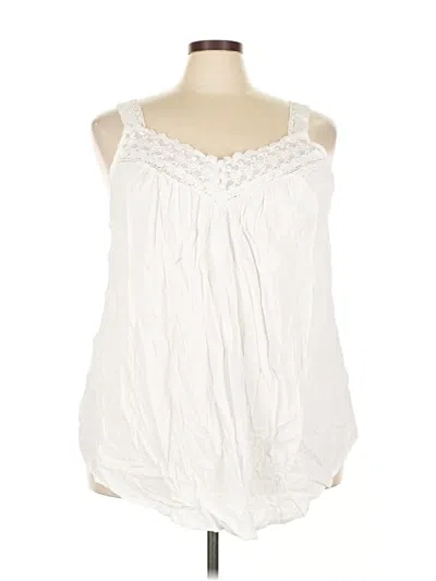 Pre-owned Torrid Tank Top White Scoop Neck Tops