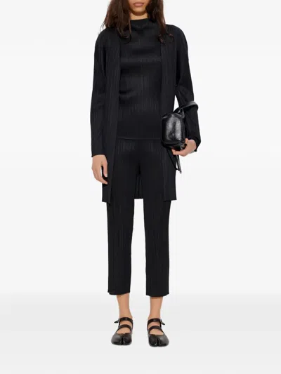 Issey Miyake Pleated Long Coat In Black