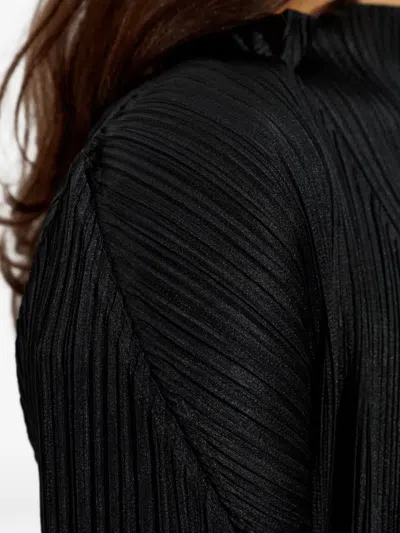 Issey Miyake Pleated Long Coat In Black