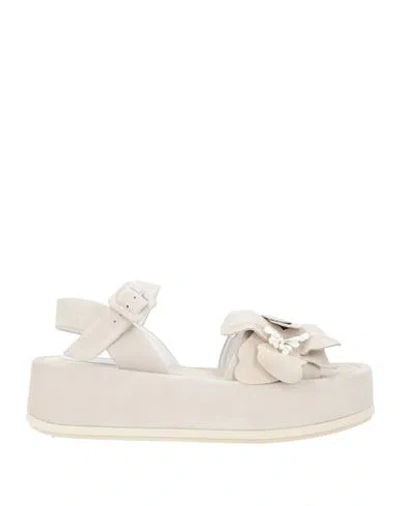 Paloma Barceló Woman Sandals Light Grey Size 9 Leather In Neutral