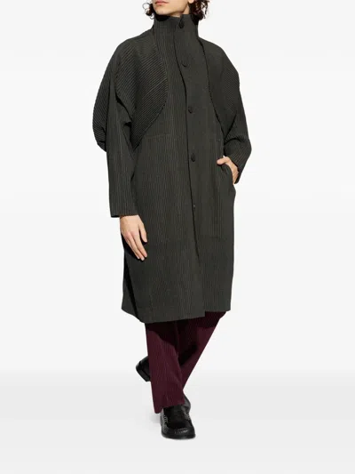 Issey Miyake Pleated Single-breasted Coat In Brown