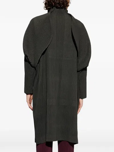 Issey Miyake Pleated Single-breasted Coat In Brown