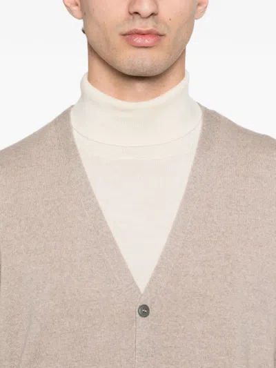 Giuuno Buttoned Cardigan In Brown