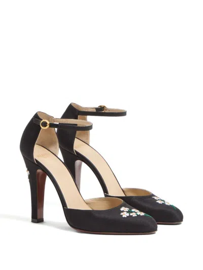 Valentino Garavani Pumps Floral Embroidery Gold-tone Hardware In Black
