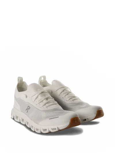 On Running Cloud 6 Versa Sneakers In White