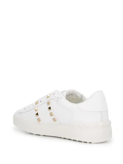 Valentino White Rockstud-embellished Low-top Sneakers In White