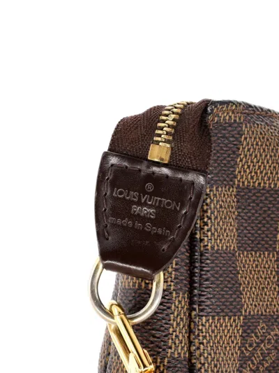 Pre-owned Louis Vuitton Navona Pochette Accessoires Damier Clutch Bag In Brown