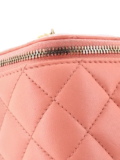 Pre-owned Chanel Pearl Crush Vanity Case With Chain Quilted Lambskin Small Clutch Bag In Pink
