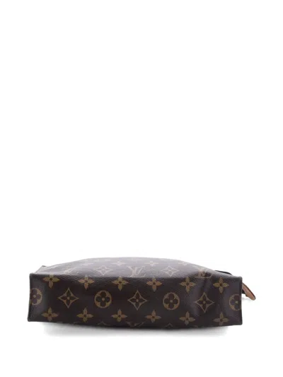 Pre-owned Louis Vuitton Toiletry Pouch Monogram Canvas 26 Clutch Bag In Brown