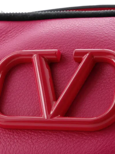 Pre-owned Valentino Garavani Vlogo Zip Around Camera Leather Crossbody Bag In Pink