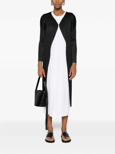 Issey Miyake Pleated-effect Open-front Coat In Black