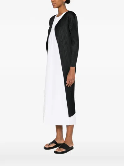 Issey Miyake Pleated-effect Open-front Coat In Black