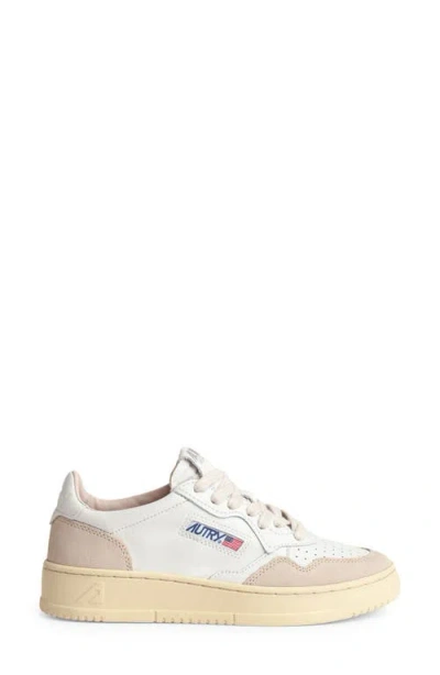 Autry Medalist Low Leather And Suede White And Powder Sneakers In Multi