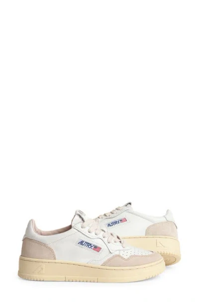 Autry Medalist Low Leather And Suede White And Powder Sneakers In Multi