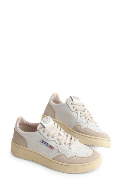 Autry Medalist Low Leather And Suede White And Powder Sneakers In Multi