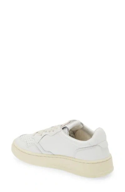 Autry Medalist Low Sneaker In White