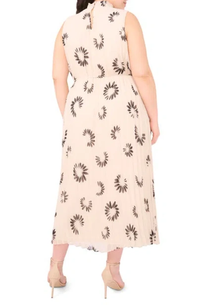 Halogen ® Daisy Print Sleeveless Pleated Maxi Dress In Brown